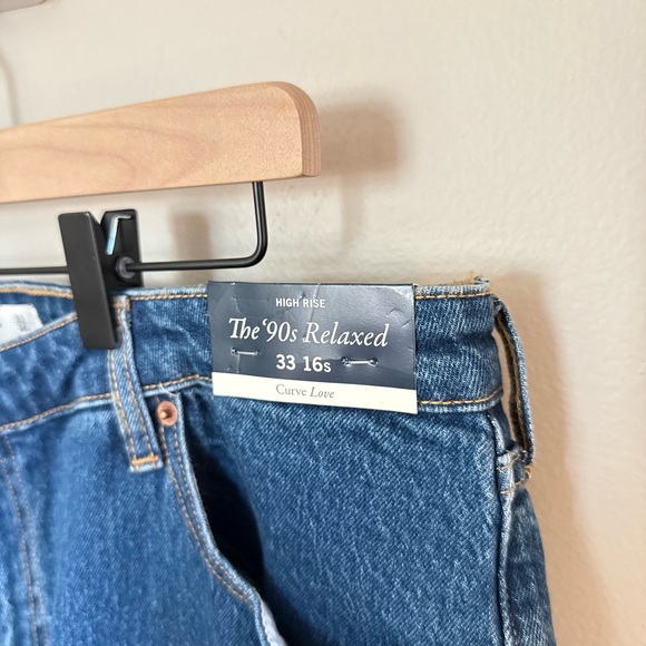 Abercrombie & Fitch • NWT Curve Love High Rise 90 Relaxed Dark Wash Jean 33Short - Picture 7 of 11